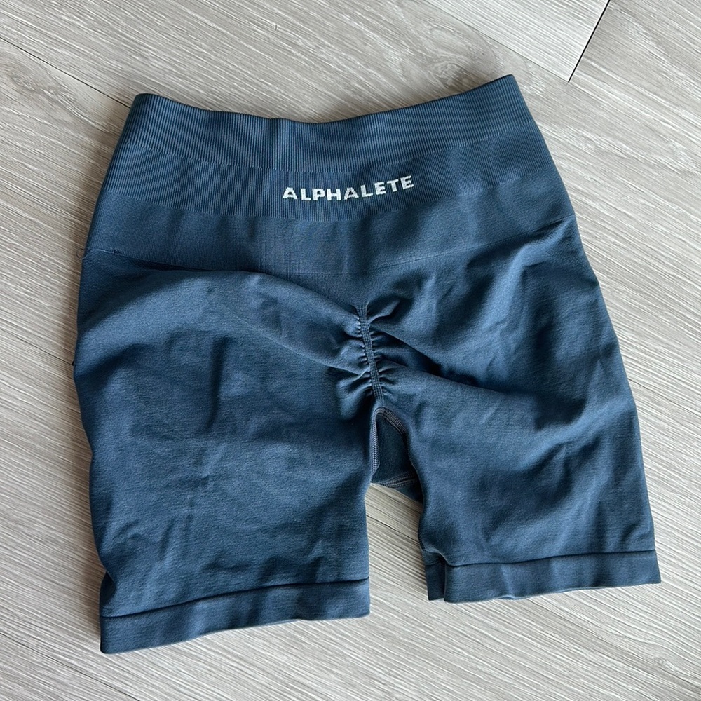 Alphalete amplify shorts